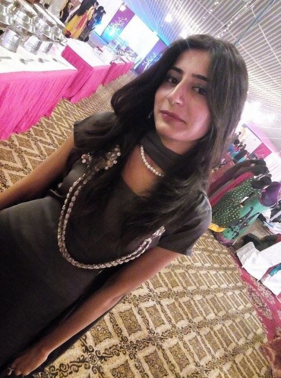 Desi Girl  Noami Nude Pics (8).jpg