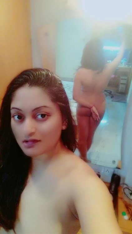 Newly Married Bengali Bhabhi Hot Photos (13).jpg