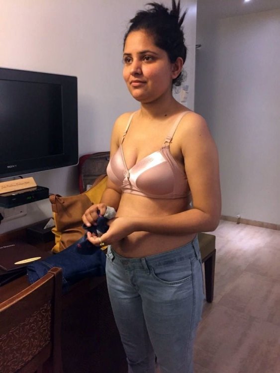 Ramana Bhabhi On Her Honeymoon Naked In Hotel Room (10).jpg