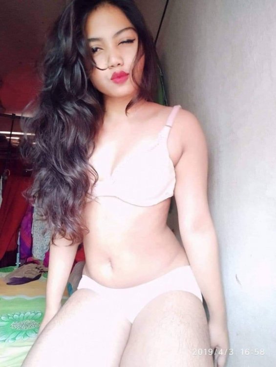 Hot & Cute Young Girl Nude Photos (1).jpeg