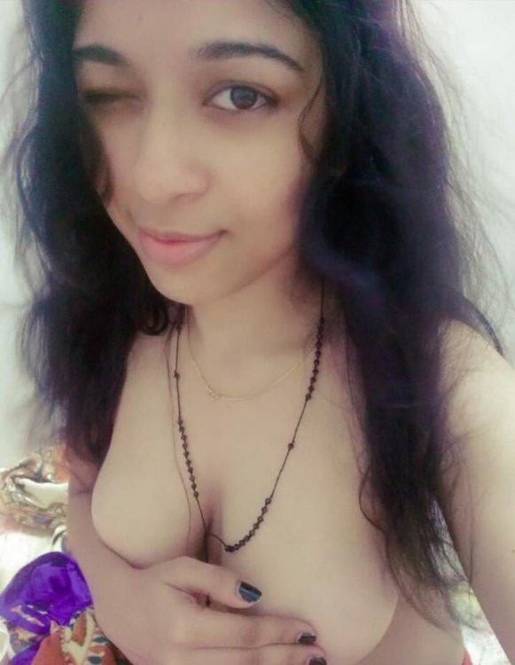 Hot & Innocent Young Kerala School Girl (5).jpg