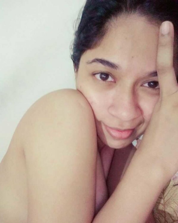 Hot & Innocent Young Kerala School Girl (8).jpg
