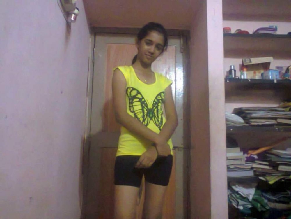 Desi Cute and Skinny Teen Nude Pics (4).jpg