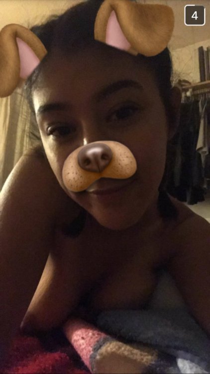 2041544861_TeenSelfies(26).thumb.jpg.0f818611d55c64b7e901756d2a30a52f.jpg