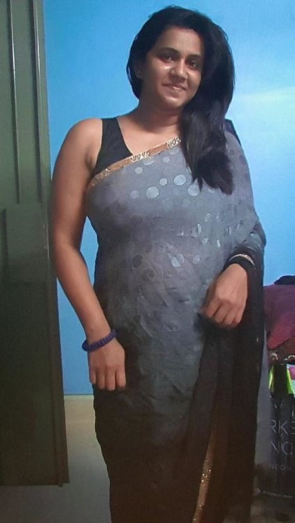 ANUJSINGH COLLECTION 130.jpg
