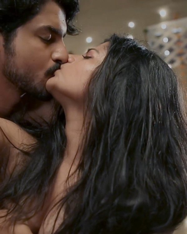 redditsave.com_pallavi_mukherjee_sex_scene_in_charmsukh_series-jrp4lcynu3q81_exported_64966.jpg