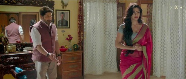 Sara_Loren_Hot_Scene_in_Fraud_Saiyaan_2019_w0qscu_exported_11566.jpg